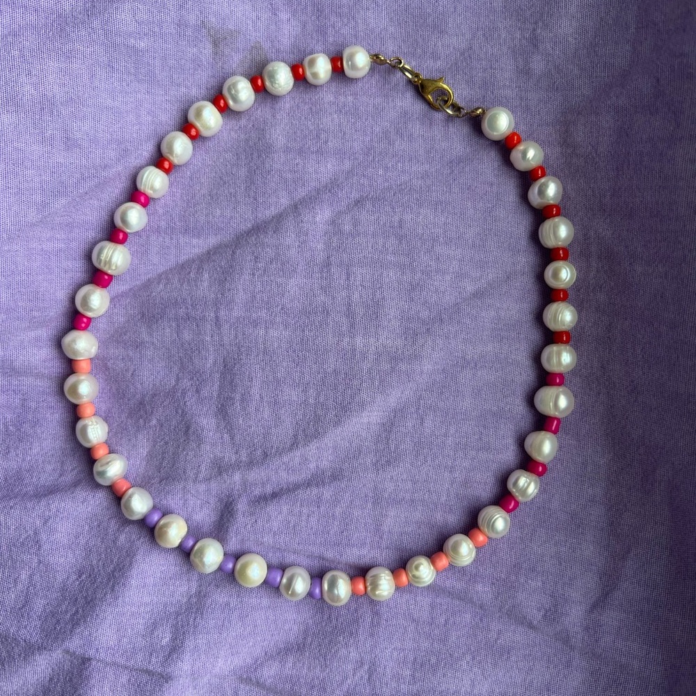 Elegant Multicolor Pearl Necklace